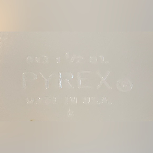 Vintage Pyrex Early American Oval Casserole Bowl Dish Gold Brown 043 1 1/2 Qt. - Picture 6 of 7